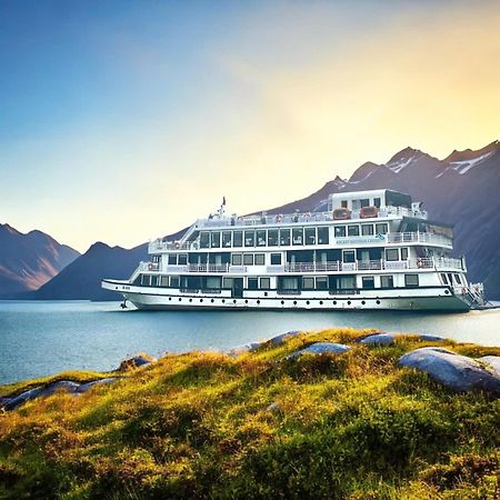 Arcady Boutique Cruise Hotel Ха Лонг Екстериор снимка