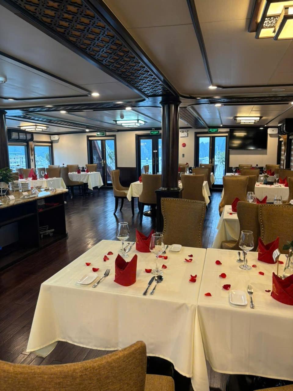 Arcady Boutique Cruise Hotel Ха Лонг Екстериор снимка